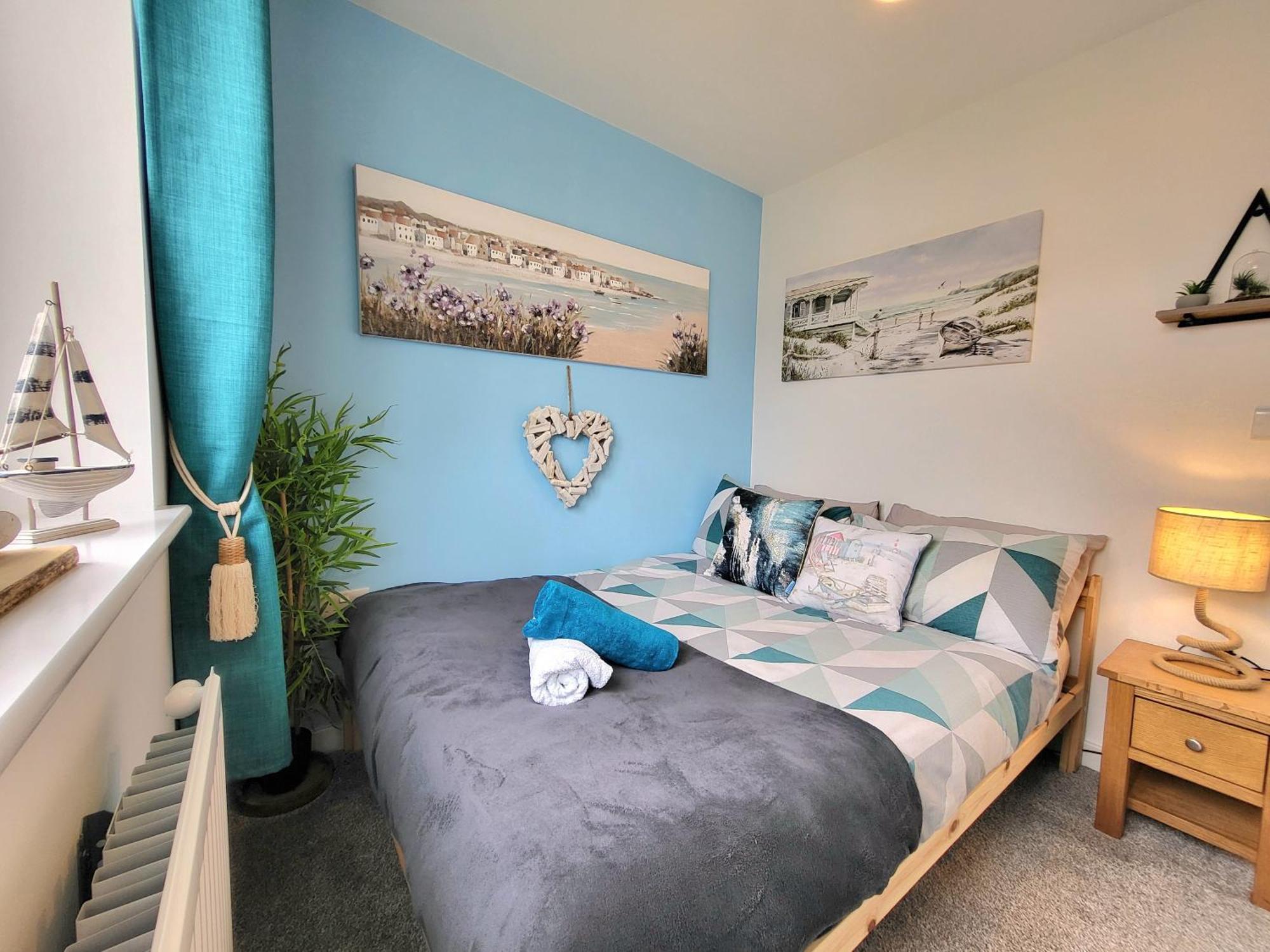 Seaside Beach Themed Home With Garden And Driveway Литам Сент Аннс Екстериор снимка